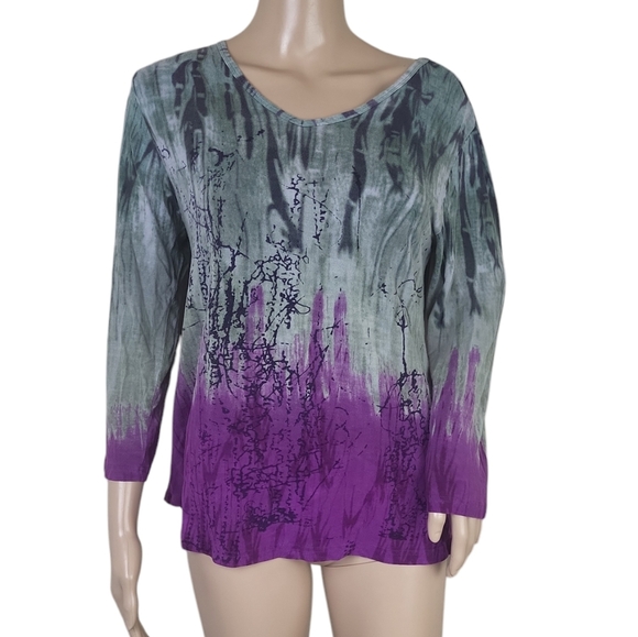 Parsley & Sage Women's Tie Dye Poppy V-Neck Blouse - Picture 1 of 3